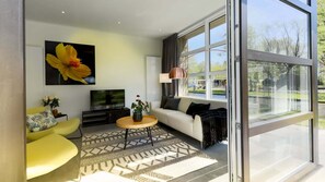 L-Cube 4 | บริเวณนั่งเล่น | ทีวีจอแบน