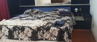 Apt. 10 comfort and security, great location