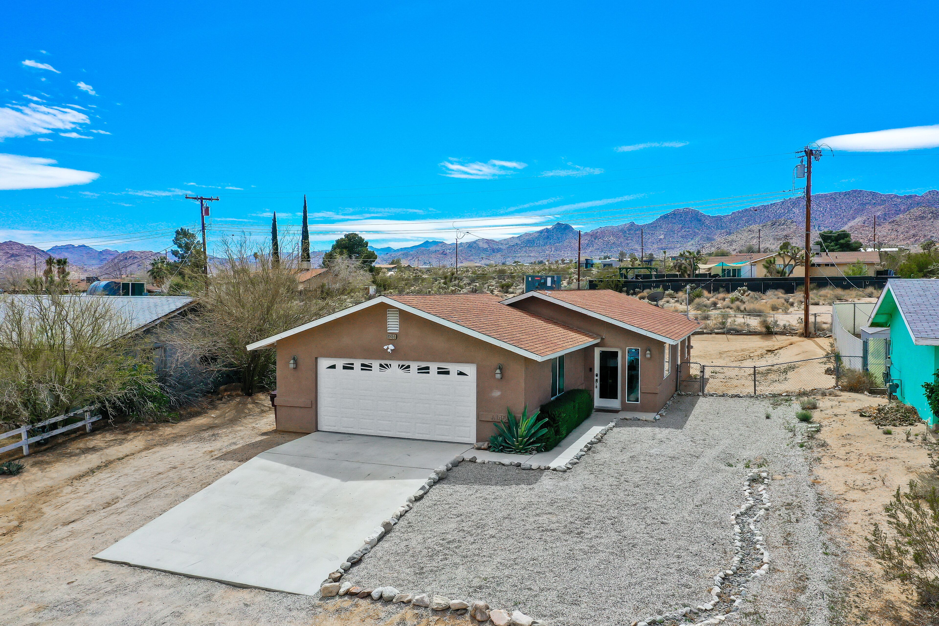 Cozy Joshua Tree Home minutes from the Park Entrance