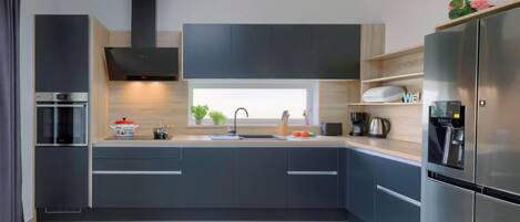 Fridge, microwave, oven, dishwasher