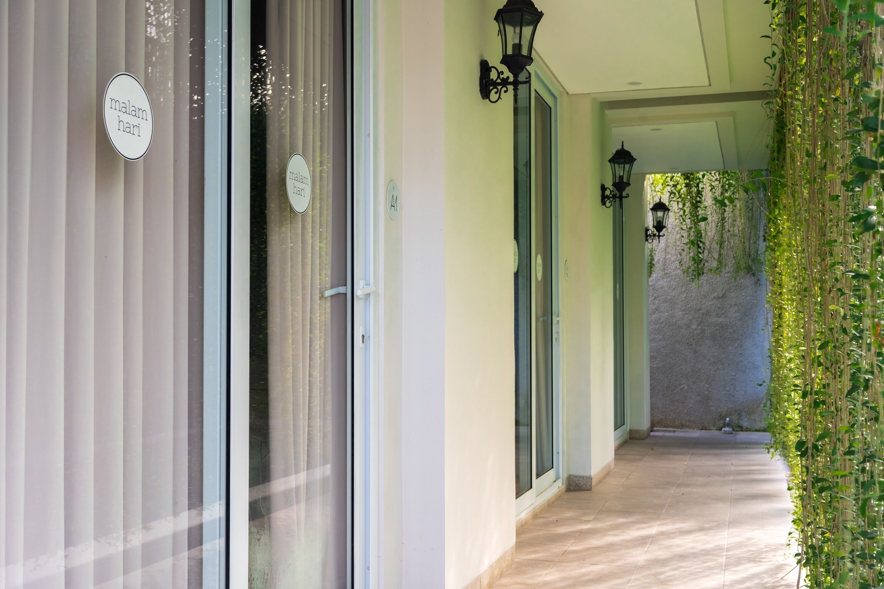 Mặt tiền nơi lưu trú