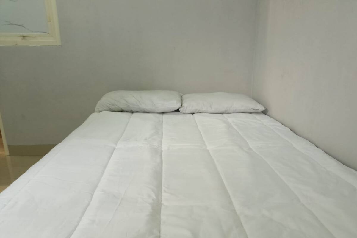 Standard Room | Free WiFi, bed sheets