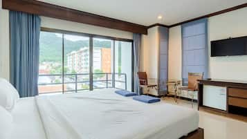 Standard Double Room | In-room safe, desk, free WiFi, bed sheets