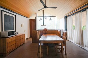 Villa, 2 Bedrooms | Living room