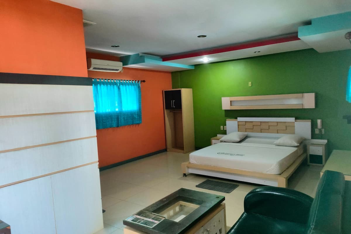 Economy Room | 1 bedroom, desk, free WiFi, bed sheets