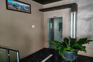 Interior - Lonari Hotel (Medan)