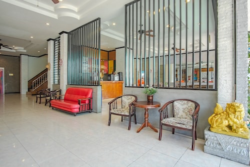 Art Mansion Patong Hotel