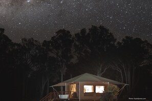 Egyptian cotton sheets, premium bedding, down duvets, pillow-top beds - Serenity Gully (Kangaroo Gully)