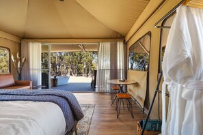 Luxe tent (Kaarta) | Lakens van Egyptisch katoen, luxe beddengoed, donzen dekbedden