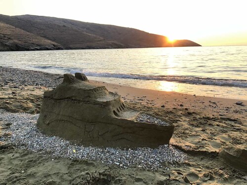 Cycladic White Stone House in super convinent location Chora