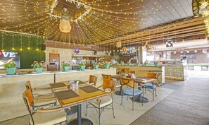 Lounge - Treebo Premium Arista (Mohali)