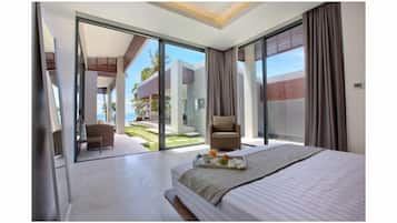 3 bedrooms, in-room safe, iron/ironing board, travel cot