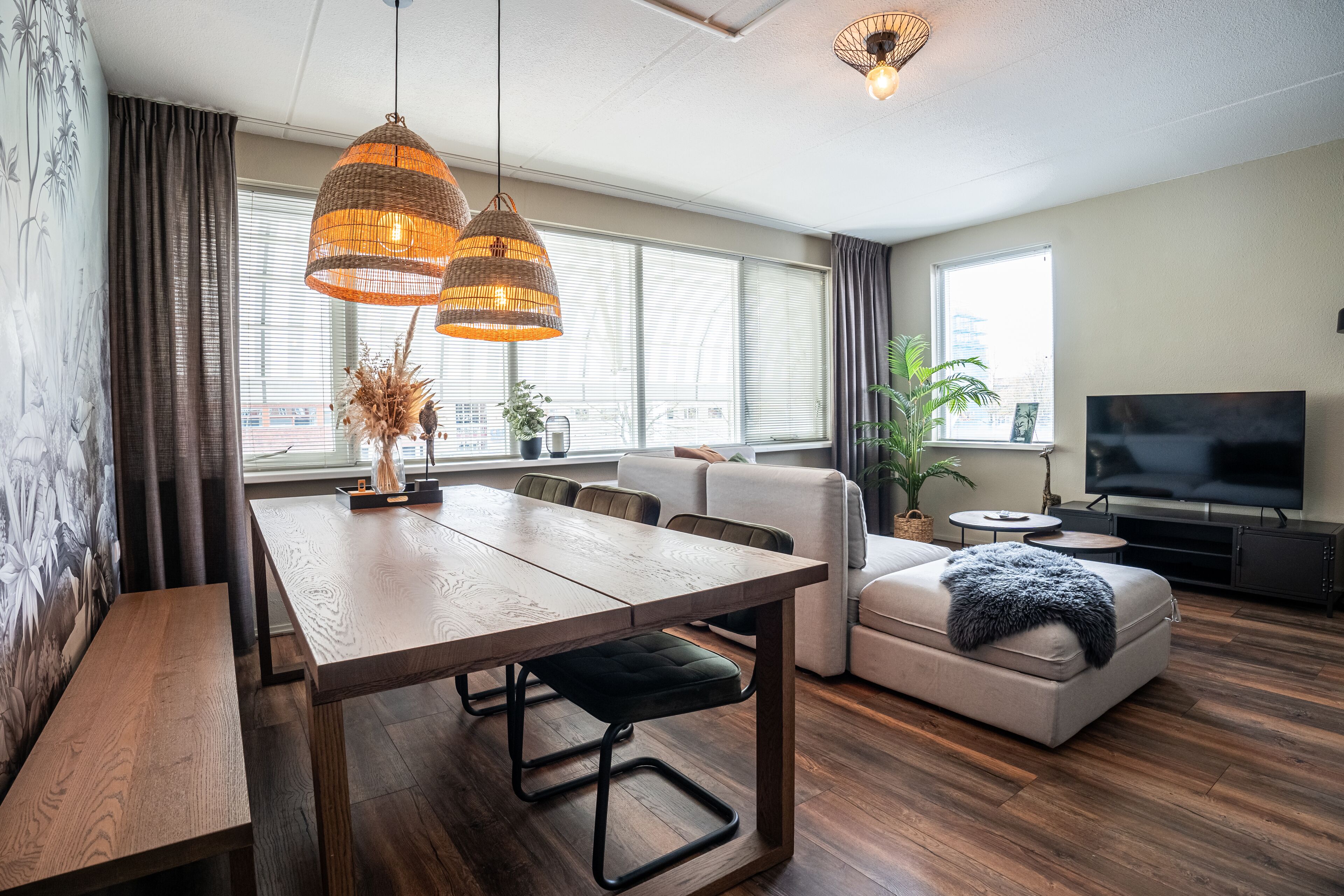 Deluxe appartement | Woonruimte | Een televisie