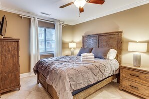 1 bedroom, iron/ironing board, travel cot, WiFi - 2 Mi to Ocean! Surfside Beach Condo w/ Patio (Myrtle Beach)