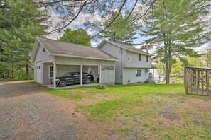 Exterior - Lakefront Gloversville Home w/ Beach + Dock! (Gloversville)