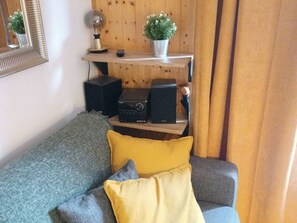 Interior - 2-room apartment with balcony, 4 sleeps and parking (Le Biot)