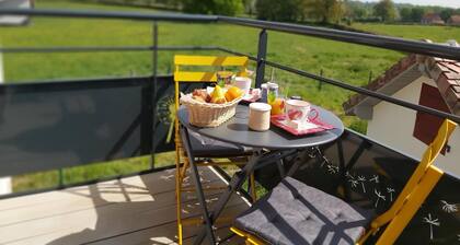 Maison rénovée en Sologne Bourbonnaise, animaux, jardin, terrasse, clim, wifi, linge et draps inclus