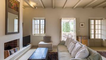 House | Living area | Plasma TV