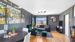 TV, fireplace - Keybutler Classy Apartment Artillerivollen (Kristiansand)