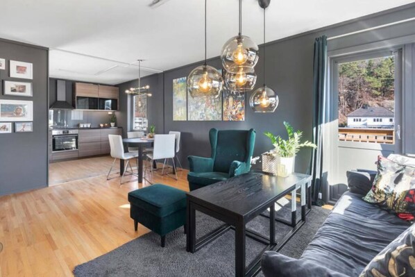 Televisión, chimenea