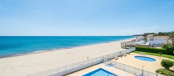 Beachfront Apartment - Peace and Beach - UHC RIVIERA