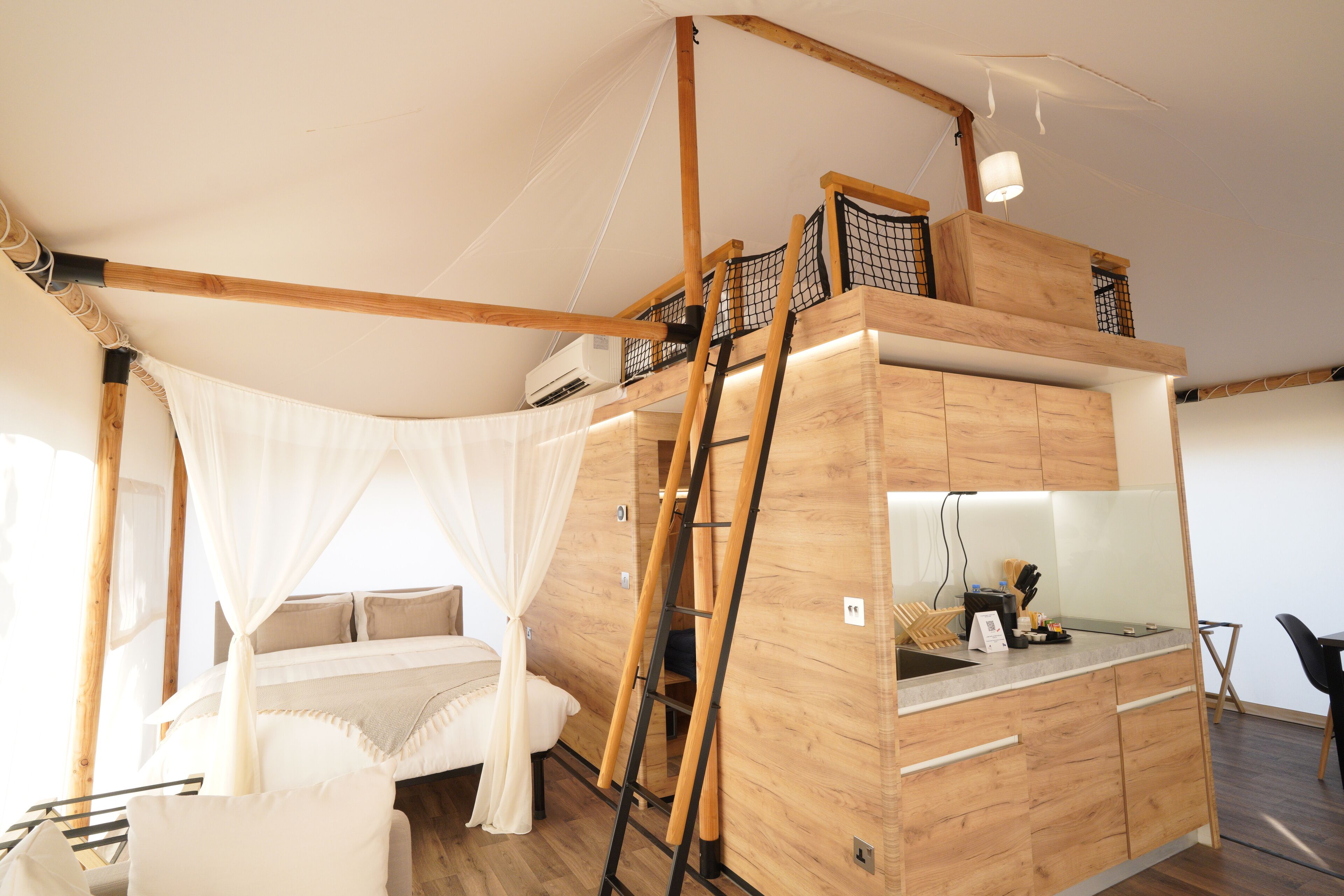 Photo - Bab Al Nojoum Hudayriyat Camp