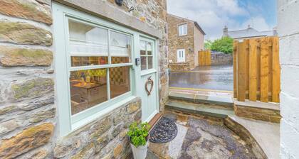 Cosy Dog Welcoming, Countryside Retreat