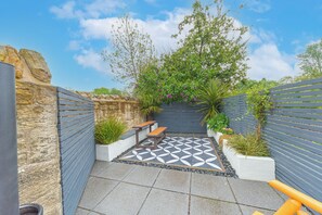 Balcony - Cosy Dog Welcoming, Countryside Retreat (Lancaster)