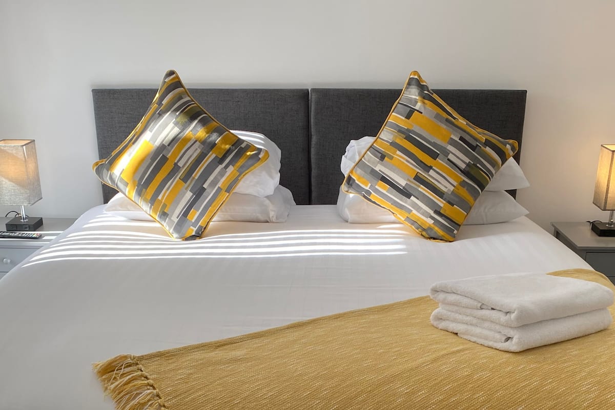 Apartment, 1 King Bed, Sea View