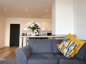 Living area - Eden Escapes Serviced Apartments (Morecambe)