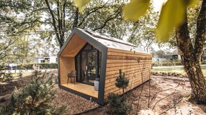 Solo Retreat 2 | Individually decorated, individually furnished, free WiFi, bed sheets