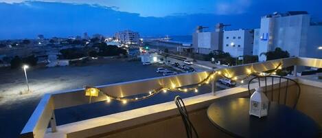 Apartamento estándar | Balcón