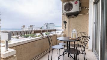 Standard Apartment | Balcony