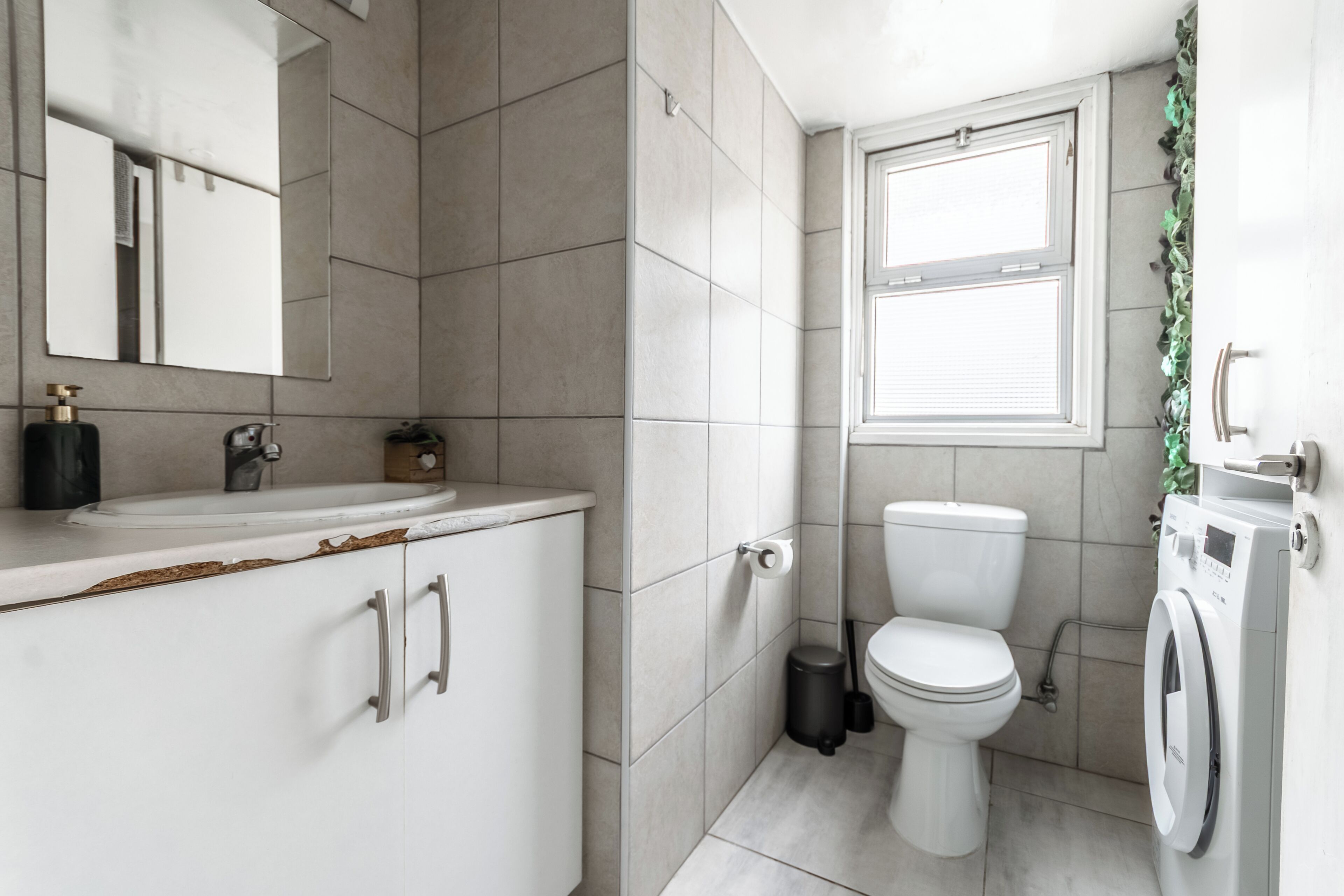 Standard Apartment | Bathroom