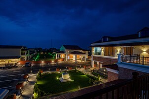 Fachada del alojamiento - Noche