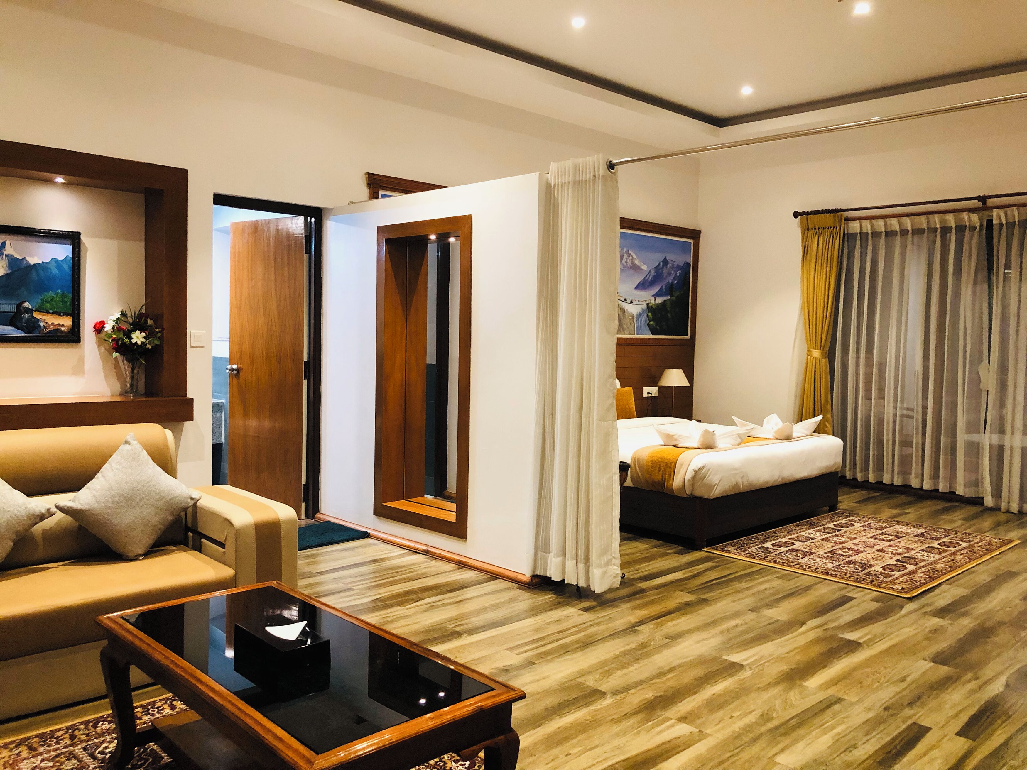 ห้องเพรสซิเดนเชียลสตูดิโอสวีท | เครื่องนอนป้องกันสารก่อภูมิแพ้, โต๊ะทำงาน, เตารีด/โต๊ะรีดผ้า, Wi-Fi ฟรี