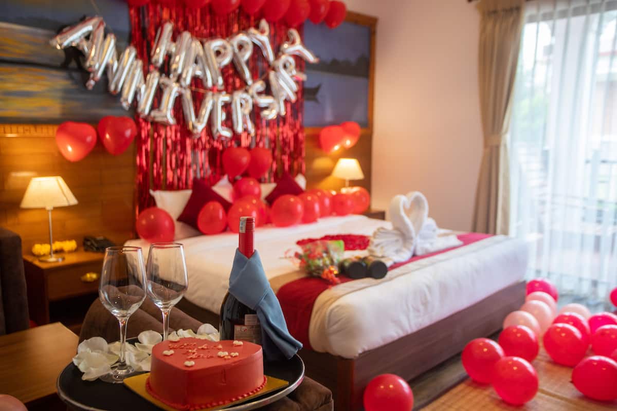 Superior Room | Hypo-allergenic bedding, desk, iron/ironing board, free WiFi