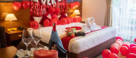 Superior Room | Hypo-allergenic bedding, desk, iron/ironing board, free WiFi