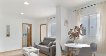 'Apartment Perez Zara 4' in Meeresnähe mit Terrasse und WLAN