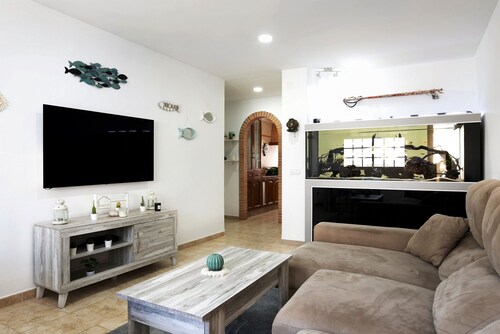 Apartment Villa Acuario with Terrace & Wi-Fi