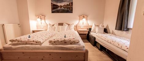 1 bedroom, free WiFi, bed sheets