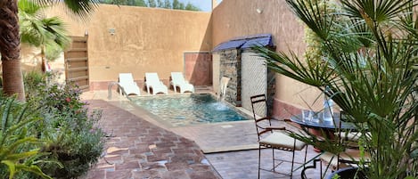 Piscine extérieure, piscine chauffée