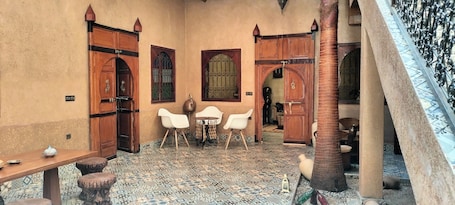 Terrace/patio. DAR ELWALI ROUTE WARZAZT