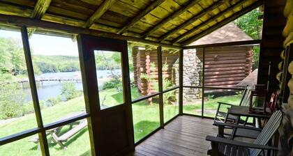 Lakeside Cabin on Minerva Lake