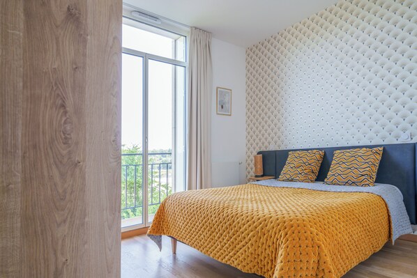 1 dormitorio, tabla de planchar con plancha, wifi gratis y ropa de cama