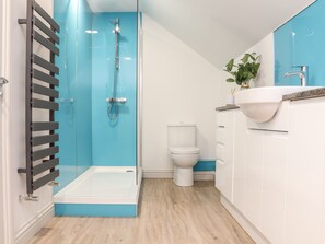 Cottage | Bathroom | Shower - Penthouse 23 (Newquay)