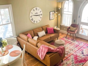 TV, fireplace, offices