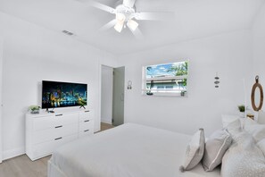 3 bedrooms, iron/ironing board, travel crib, WiFi