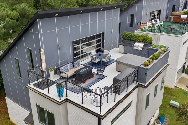 If you're looking to experience Fayetteville like a local, look no further than Fayetteview!