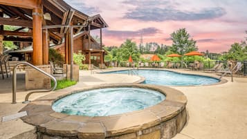 Piscine intérieure, piscine chauffée